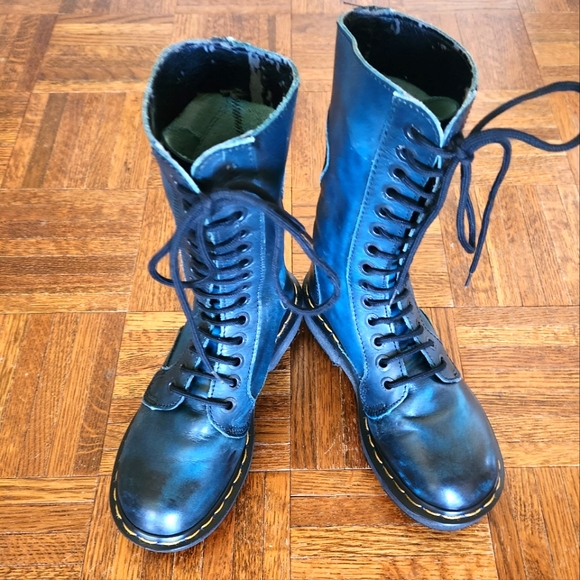 Made in England Doc Marten boot - Picture 1 of 11